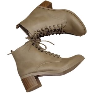 NEW! LOFT Lace Up Short Heel Boots.
